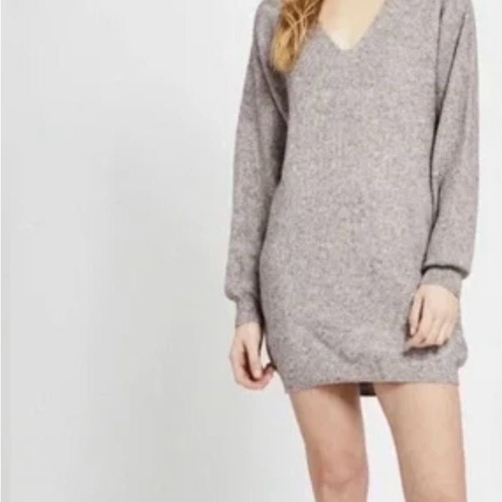 NWT Gentle
Fawn Oslo V-Neck Ribbed
Sweater Dress in Fig S-Sm Cozy Chic Academia